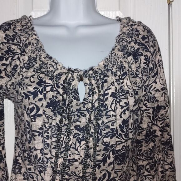 Lucky Brand navy and gray boho peasant  top Sz S - Picture 3 of 7